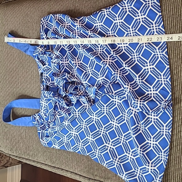 Banana Republic Summer Blouse - Picture 10 of 10